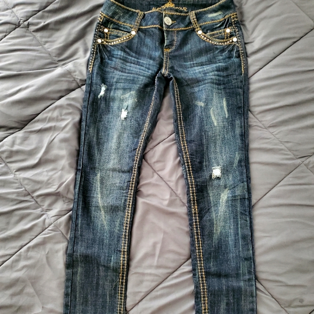 Almost Famous distressed jeans, size 7, blue